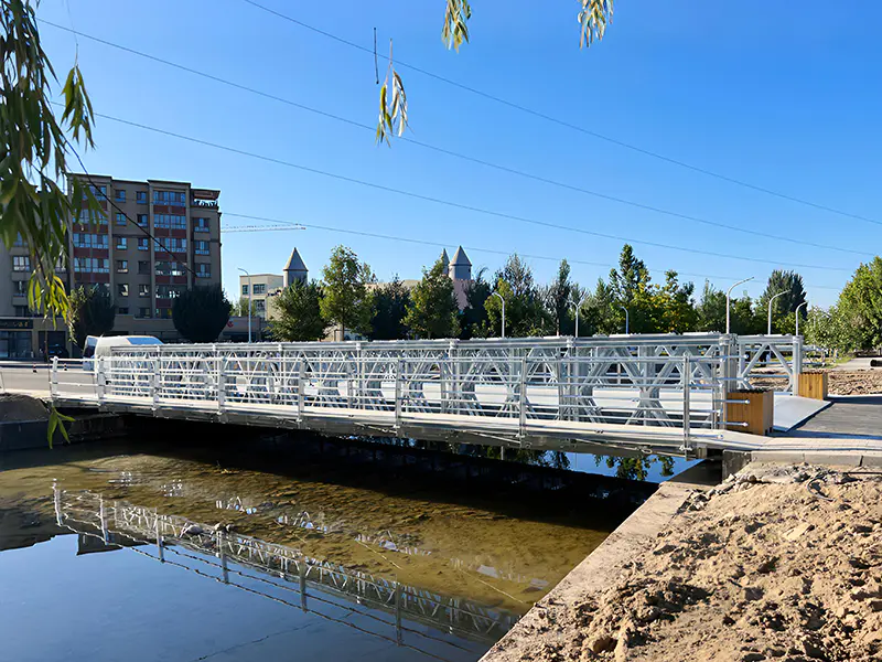 Kunnallinen liikenneprojekti Qapqal Xiben autonomisessa piirikunnassa, Xinjiangissa