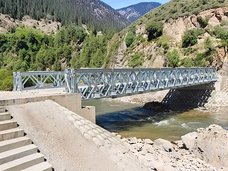 CB100 Bailey Bridge erittäin luja galvanoitu ristikkotyyppinen modulaarinen Bailey Bridge