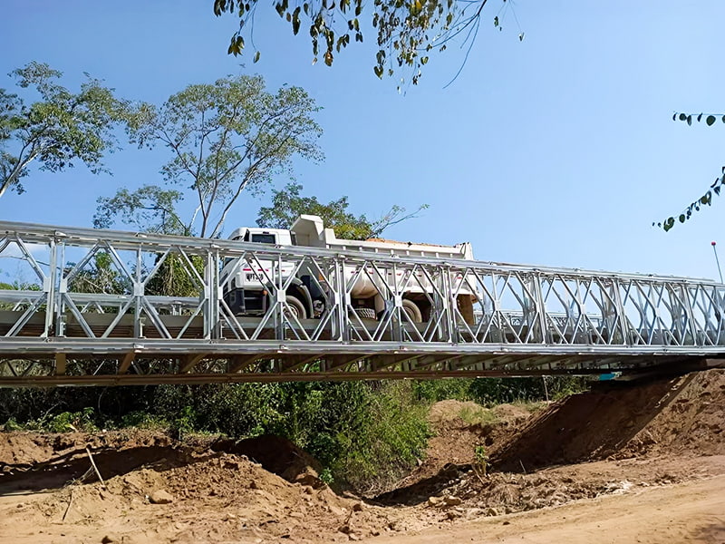 CB 200 Bailey Bridge, 27-metrinen kaksirivinen yksikerroksinen vahvistettu Bailey Bridge