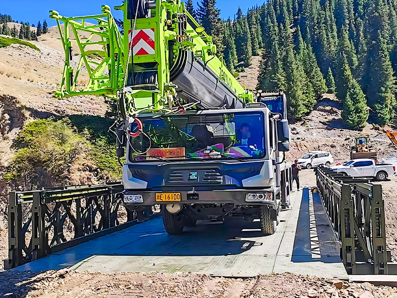 CB100 Bailey Bridge kolmirivinen yksikerroksinen vahvistettu maalattu korroosionesto Bailey silta